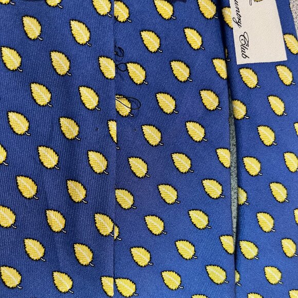 Vineyard Vines Custom Collection New Haven Country Club Blue Neck Tie - Picture 3 of 3